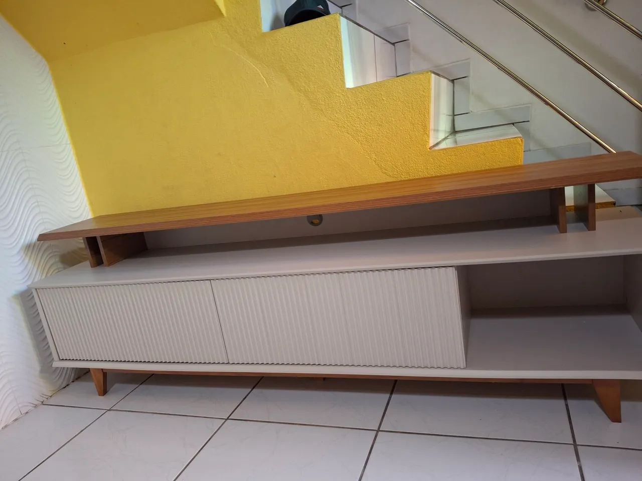 Rack para 70polegadas 1.80 super moderno pés em madeira e MDP e MDF 