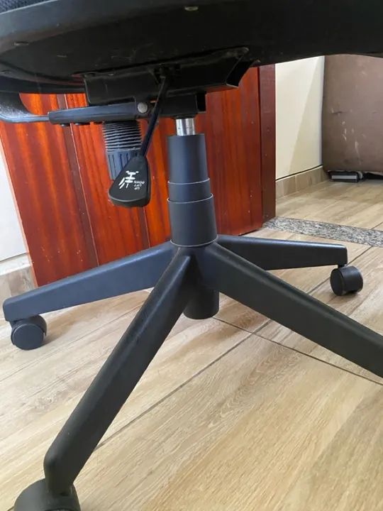 Cadeira de escritório giratória  - Foto 3