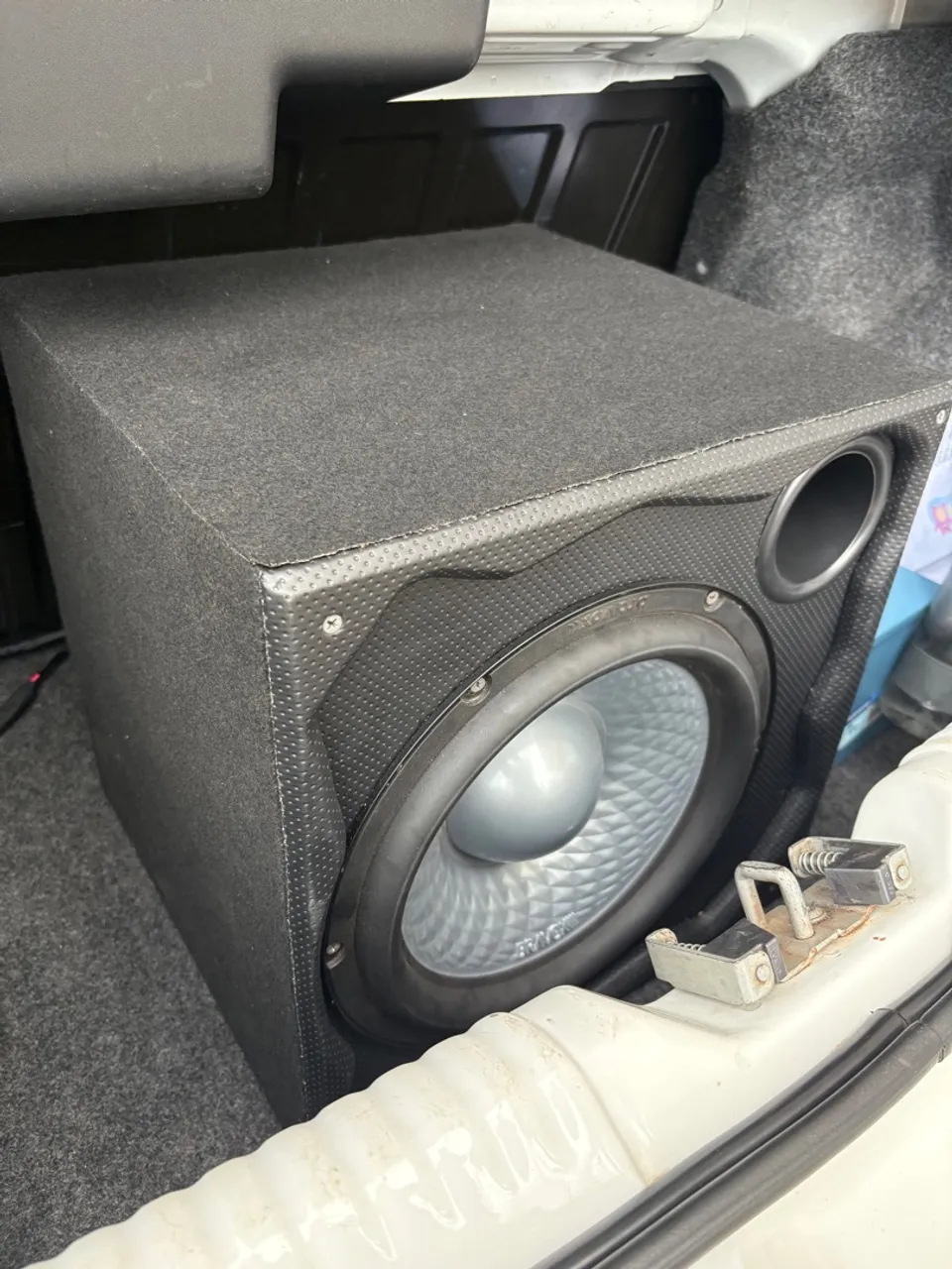 Caixa com Subwoofer Bravox UXP 12?