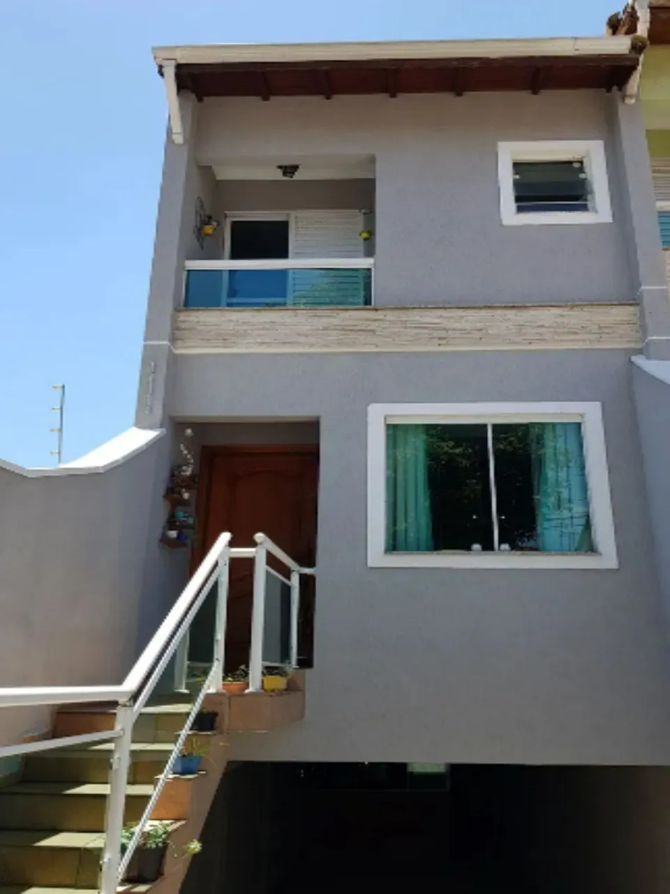 Sobrado à venda na Penha de França com 200m² 3 dormitórios 3 suítes 5 banheiros 3 vagas