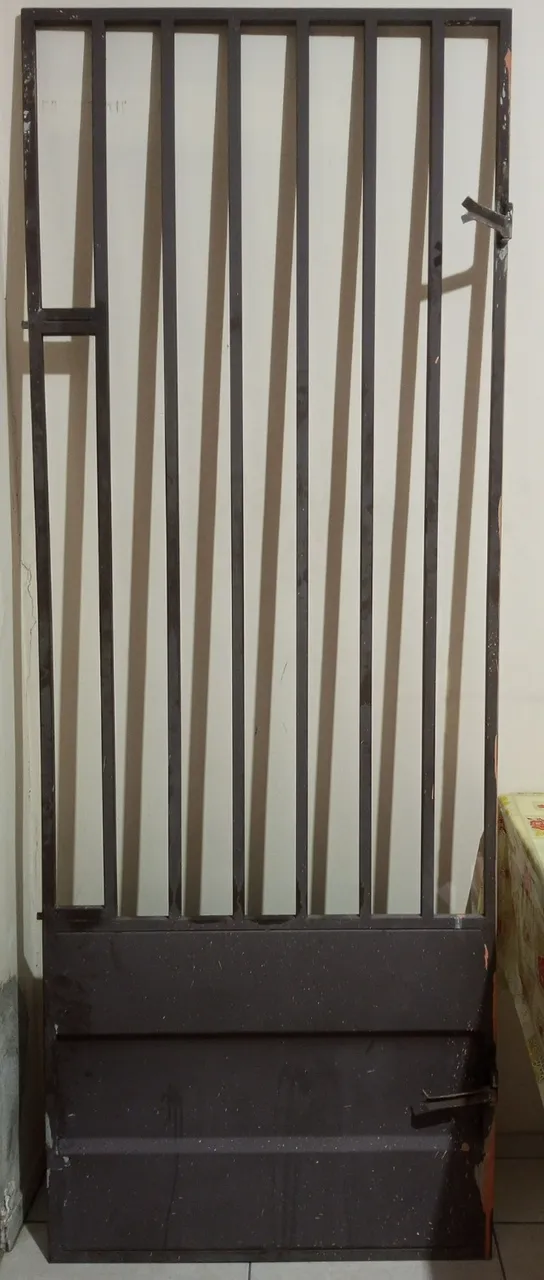 Grade de ferro para porta