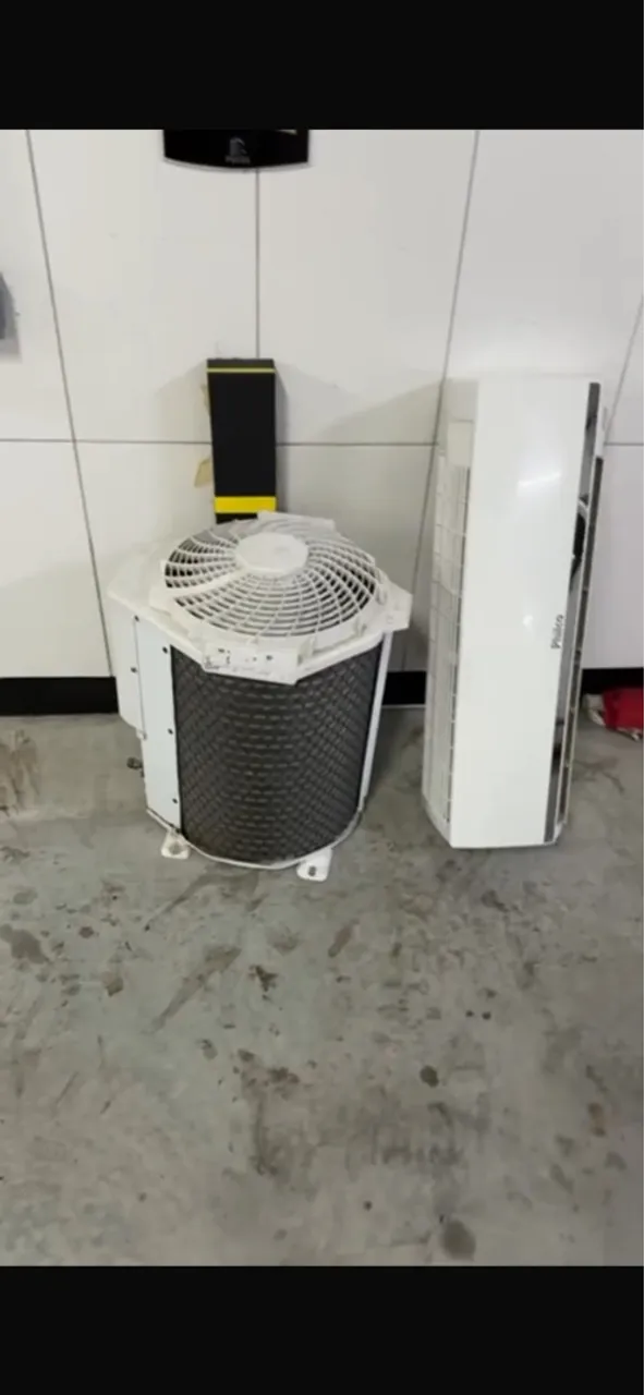 Ar Condicionado Split Philco 9 mil btus com gás recolhido máquina bem novinha