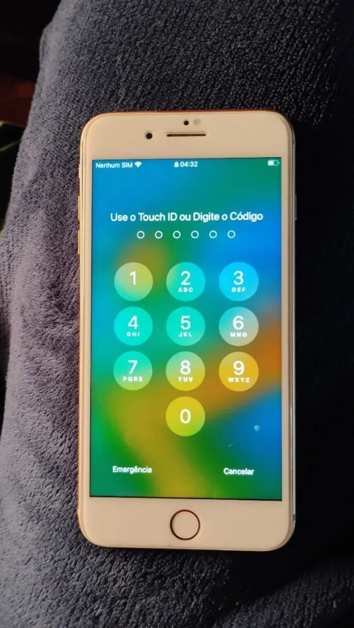 iPhone dourado em ótimo estado ,só trinca atrás  - Foto 2