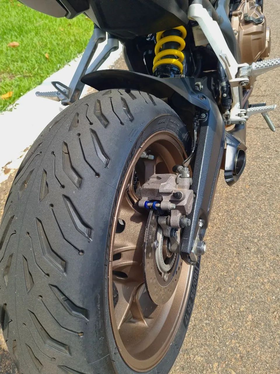 HONDA CB 650 R - Foto 5