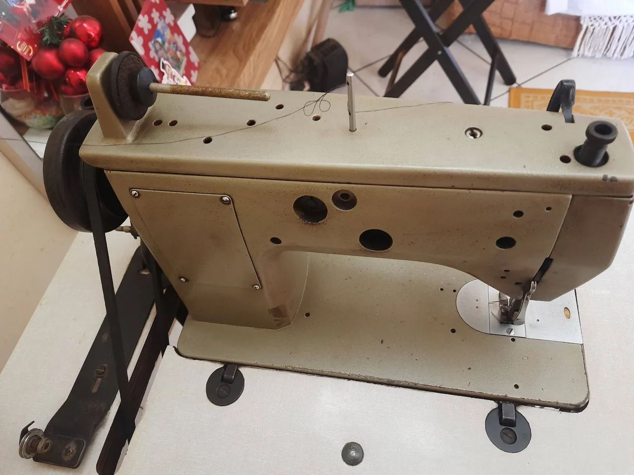 Máquina de Costura reta semi industrial 