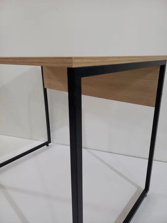 Mesa de Escritório Moderna com Estrutura em Metal - Foto 3