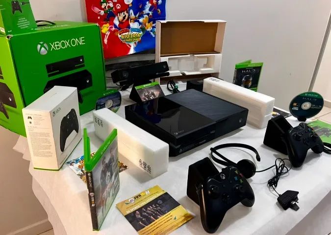 Xbox One com KINECT e 2 controles originais com todos os cabos e 2 controles - Foto 5