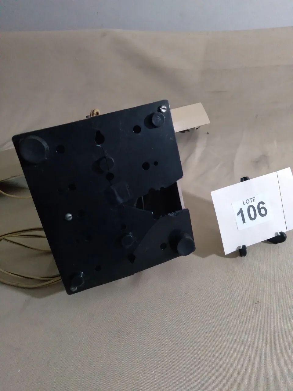 Luminária anos  80 sem lâmpada precisando de restauro. - Foto 4