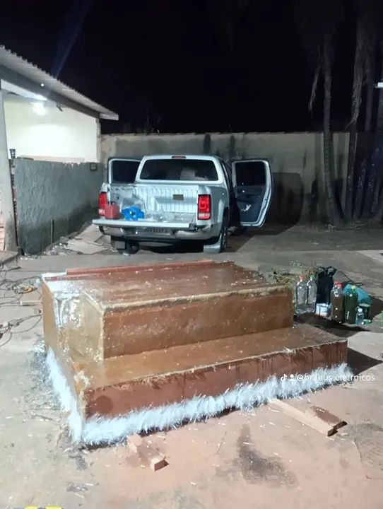 Madeiramento Amarok usado  - Foto 4