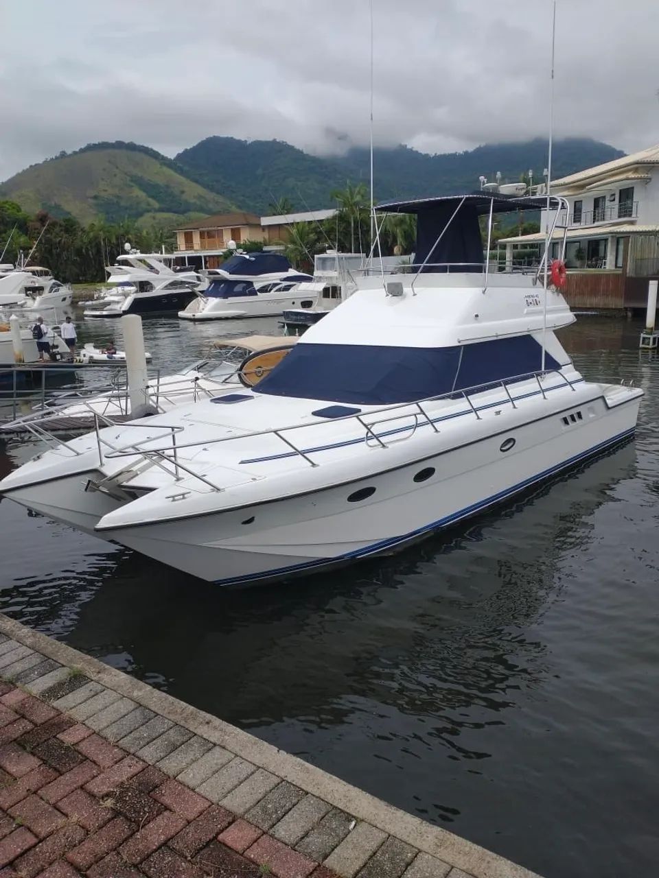 Lancha Catamarã Mares 40 - Foto 2