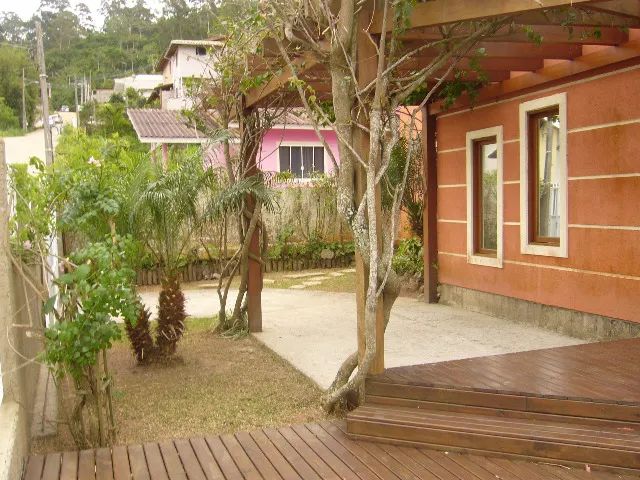 Casa Britânica, com piscina - Foto 2