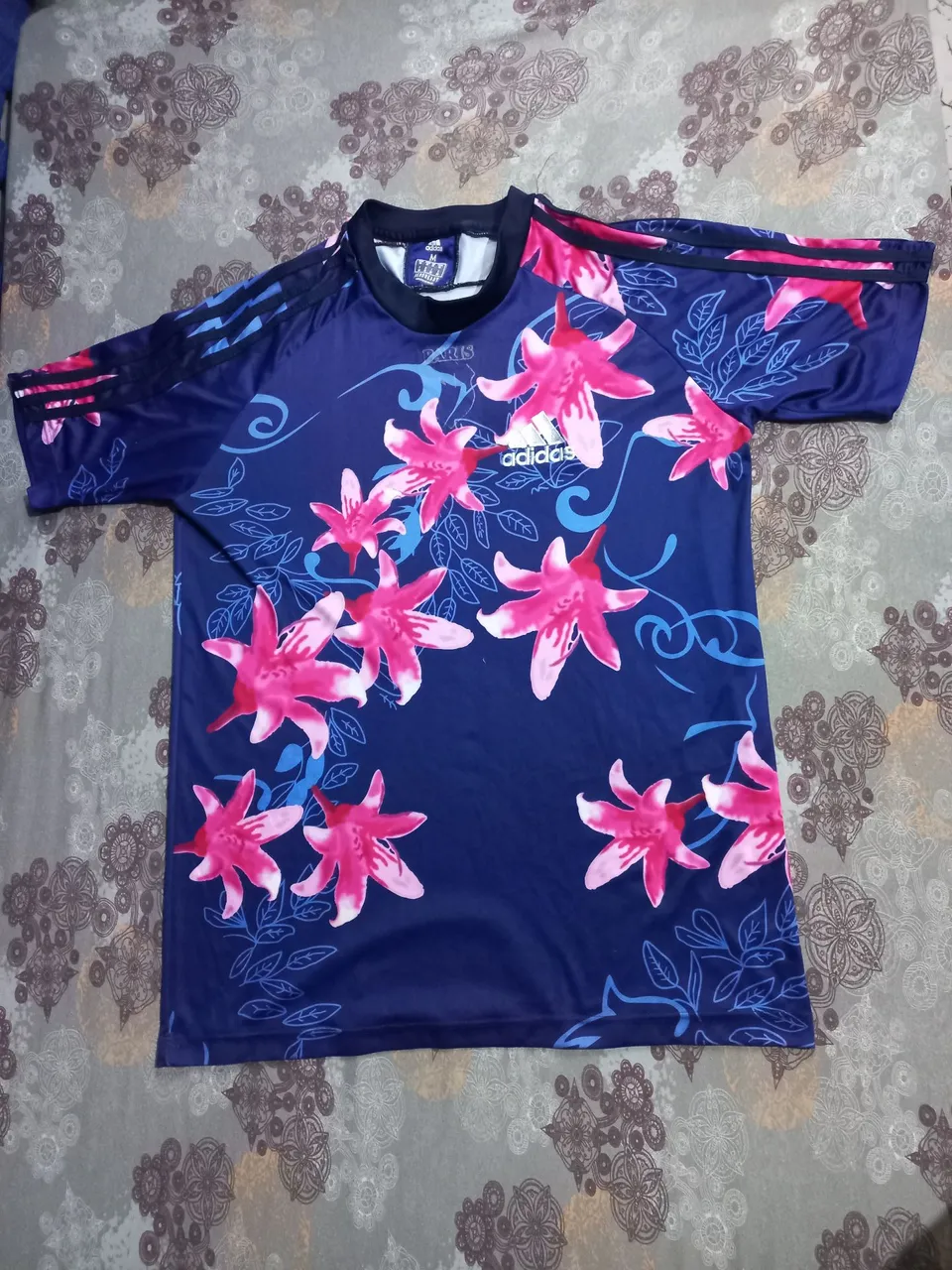 Camiseta Adidas Estampada Floral