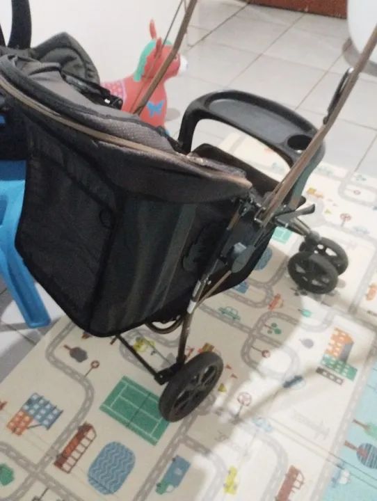 Carrinho de Bebê e Cadeira para Carro - Foto 4
