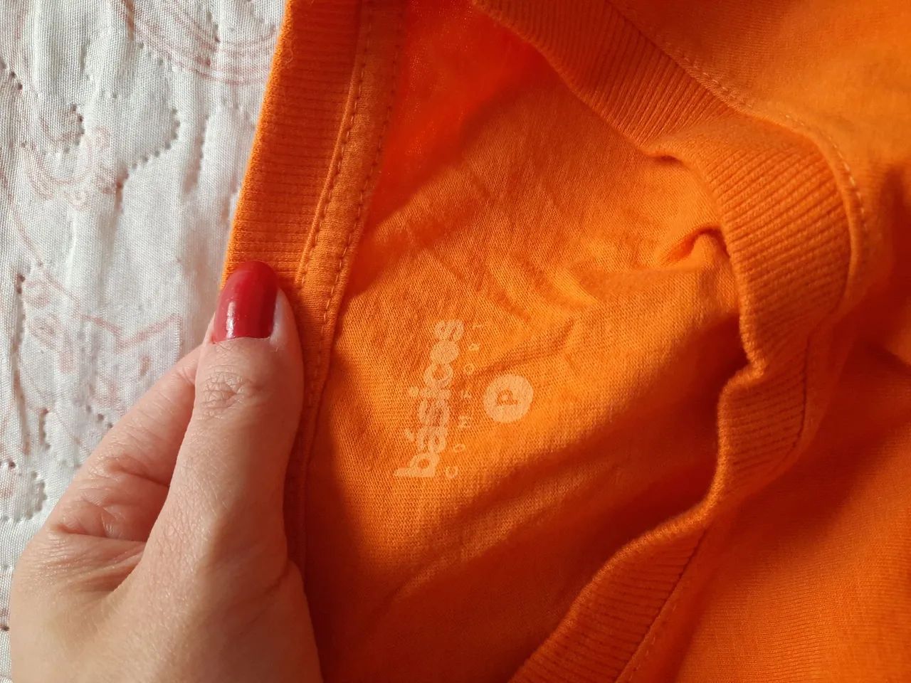Camiseta laranja vibrante - Foto 2