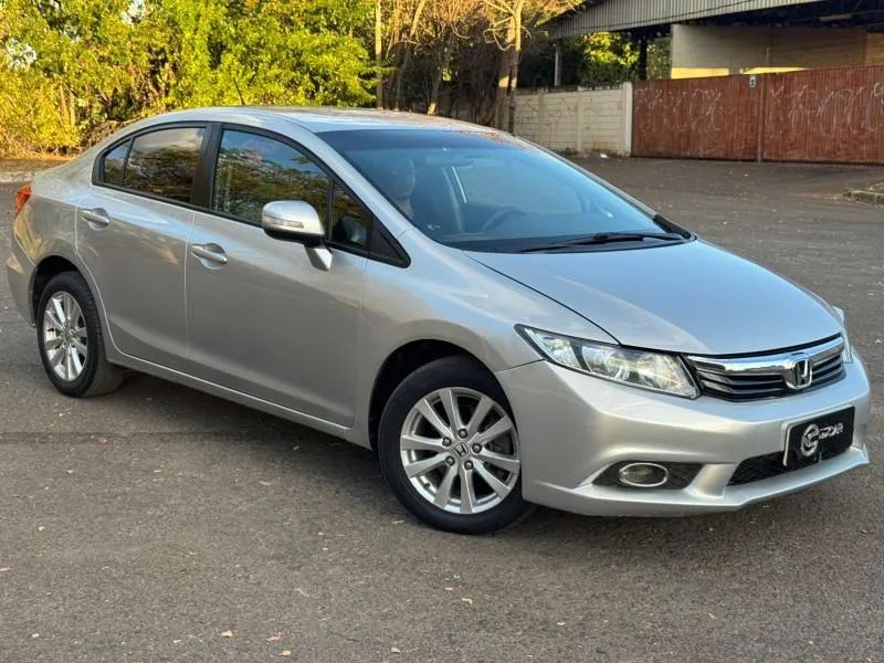 5 carros alto padrão baratos para quem quer sair do comum gastando pouco