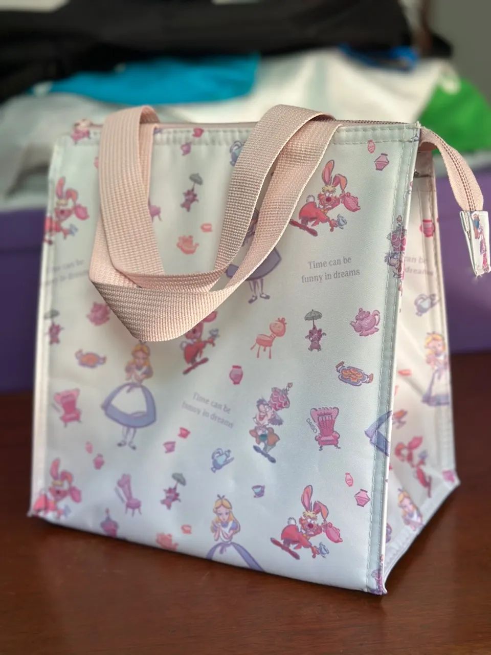 Bolsa Térmica Alice no País das Maravilhas Branca