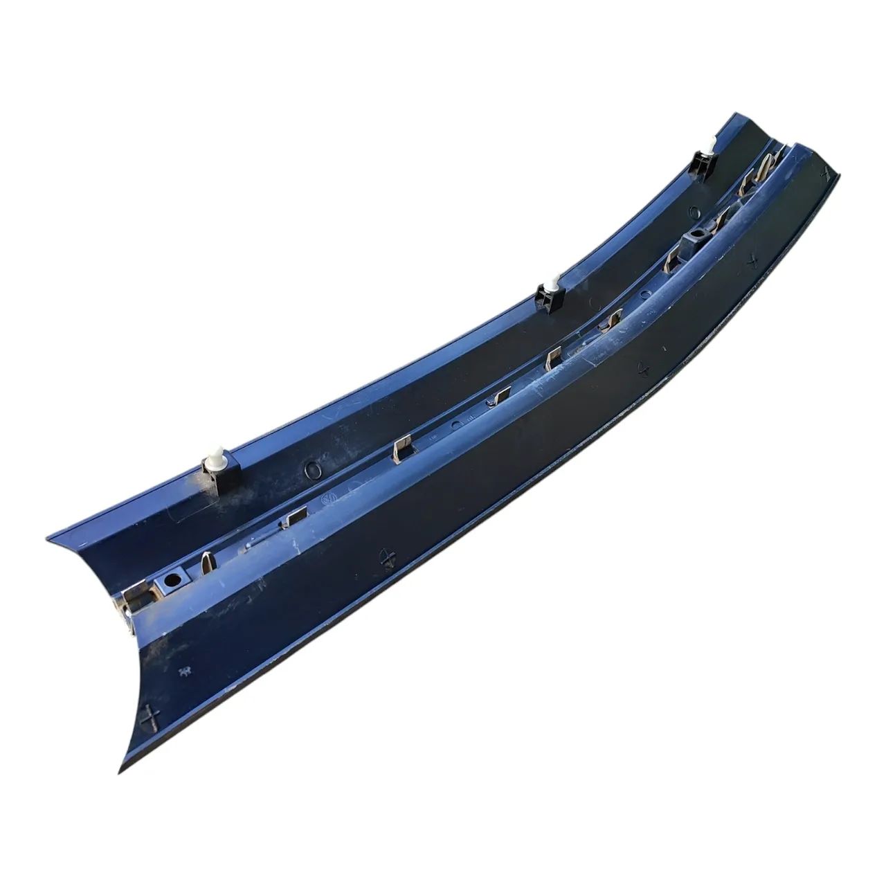Friso Da Grade Frontal Original Vw Delivery C/ Detalhe E2514 Preto - Foto 3