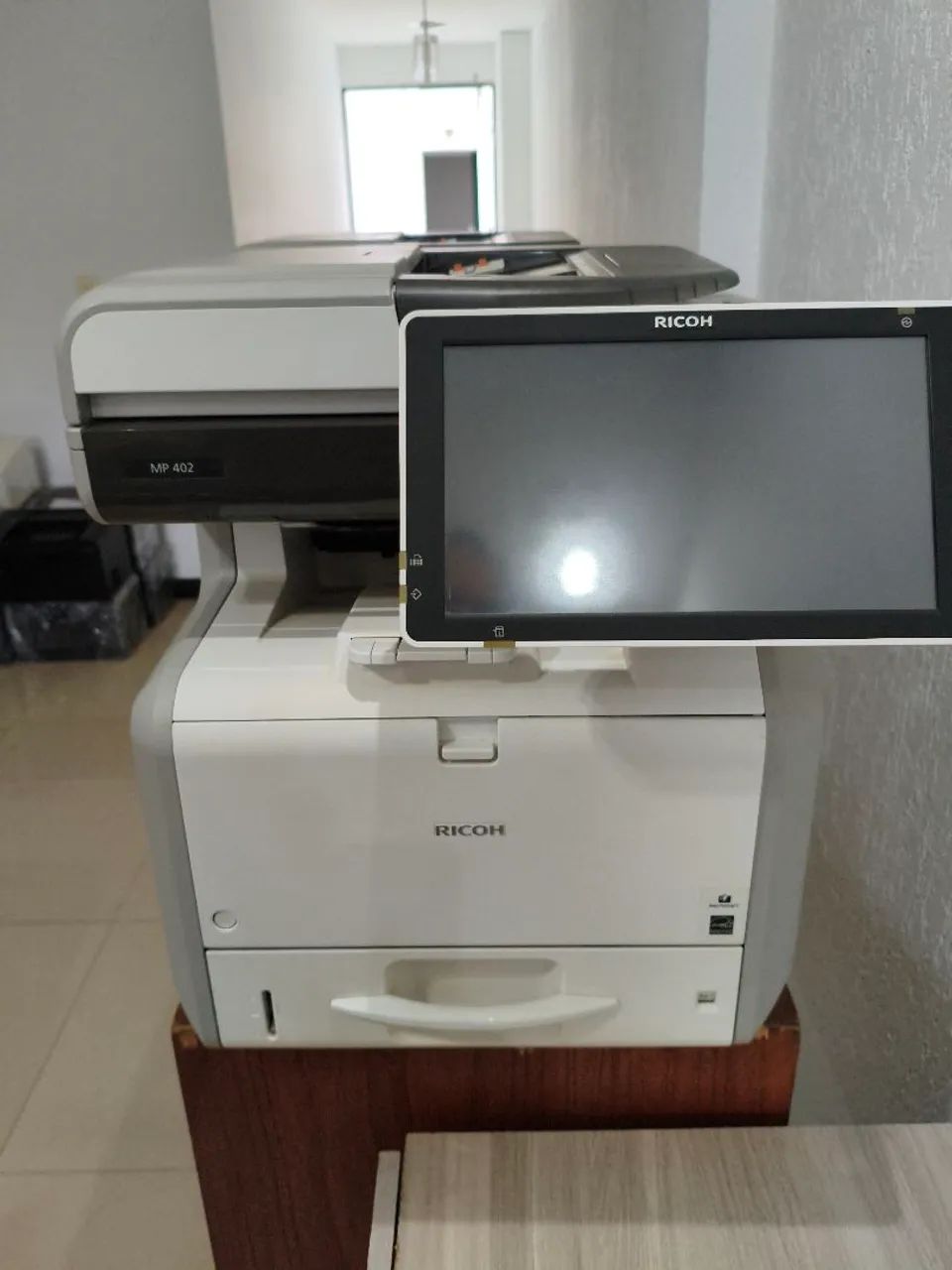 Multifuncional Ricoh MP 402