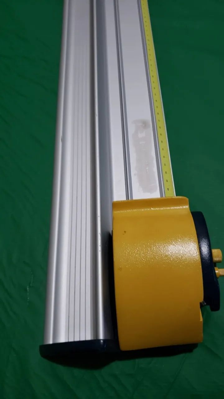 Régua de corte manual com cortador deslizante para placas pvc e películas - Foto 2