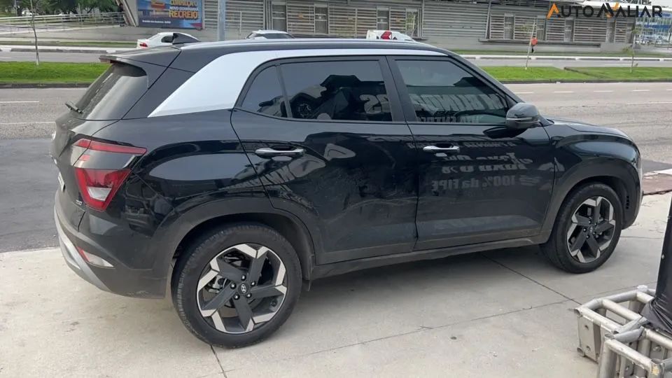 Creta 2025 Ultimate com teto e 9.000km Fernando