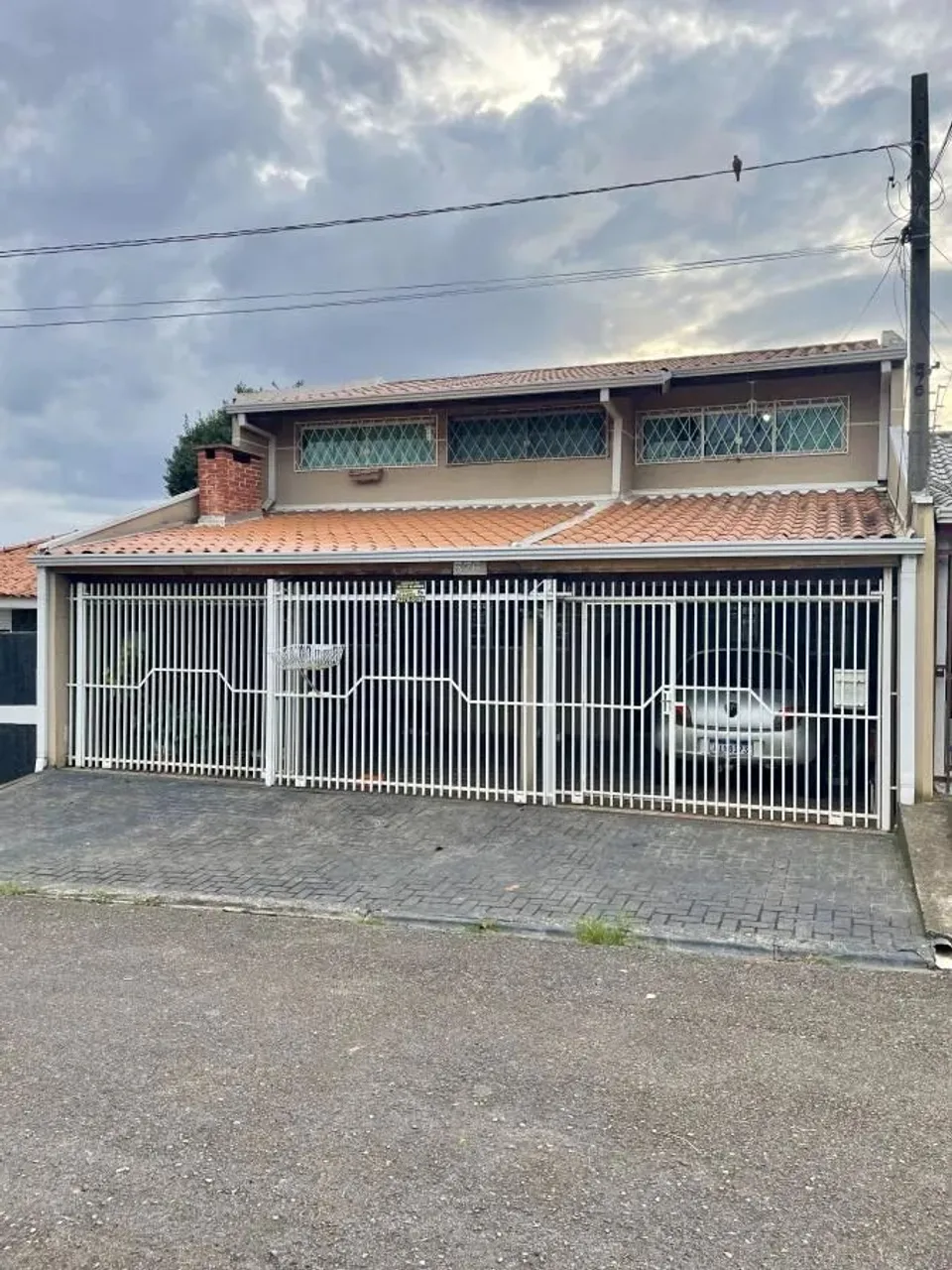 Sobrado para Venda em Curitiba, Alto Boqueirão, 4 dormitórios, 3 banheiros, 3 vagas