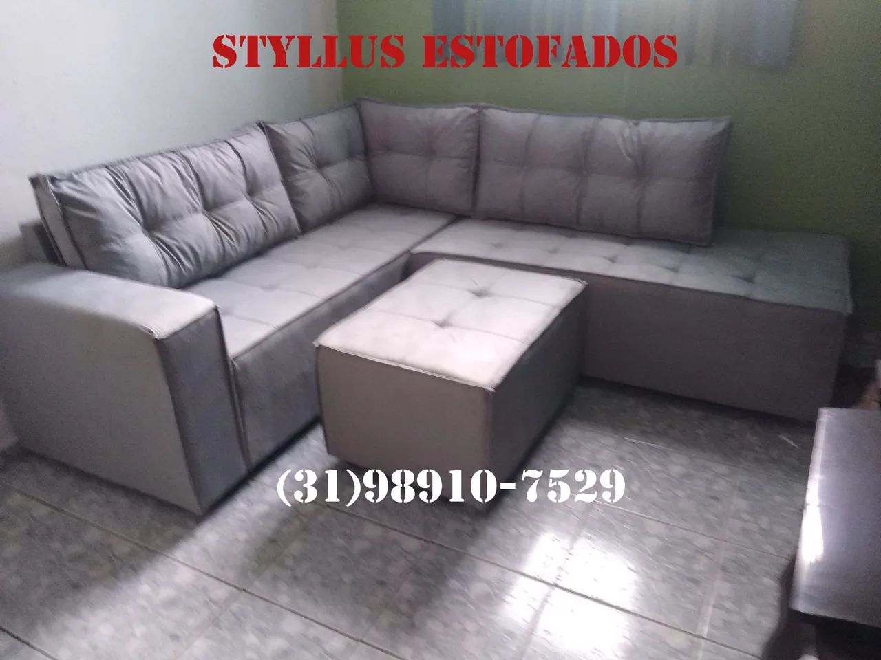 Sofá de canto estofado com puff - Venda direta