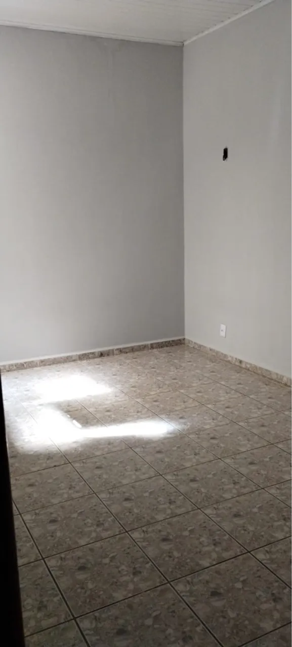Alugo apartamento