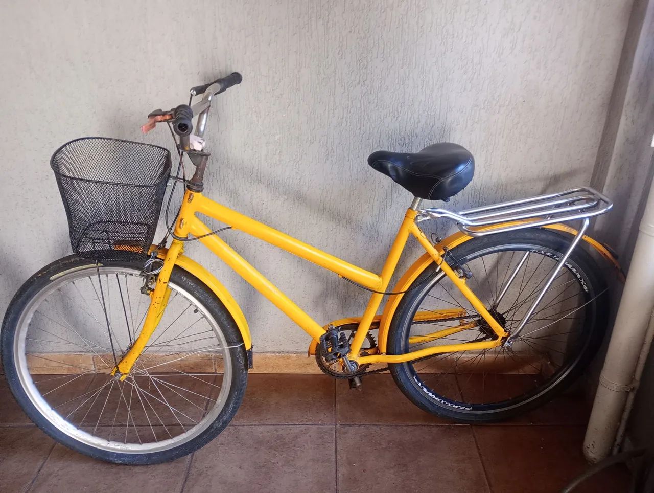 Bicicleta Amarela com Cesto - Foto 5