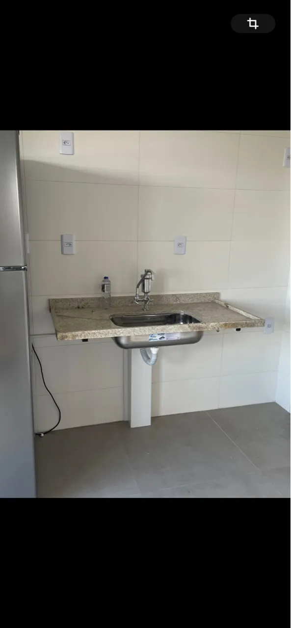 Bancada em granito com cuba de inox + torneira Docol com filtro acoplado