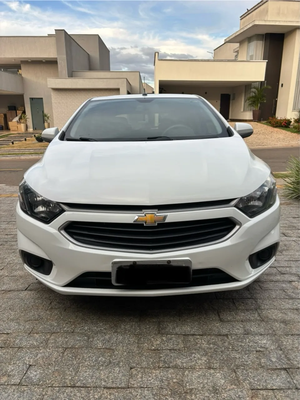 Ônix LT 1.4 automático única dona