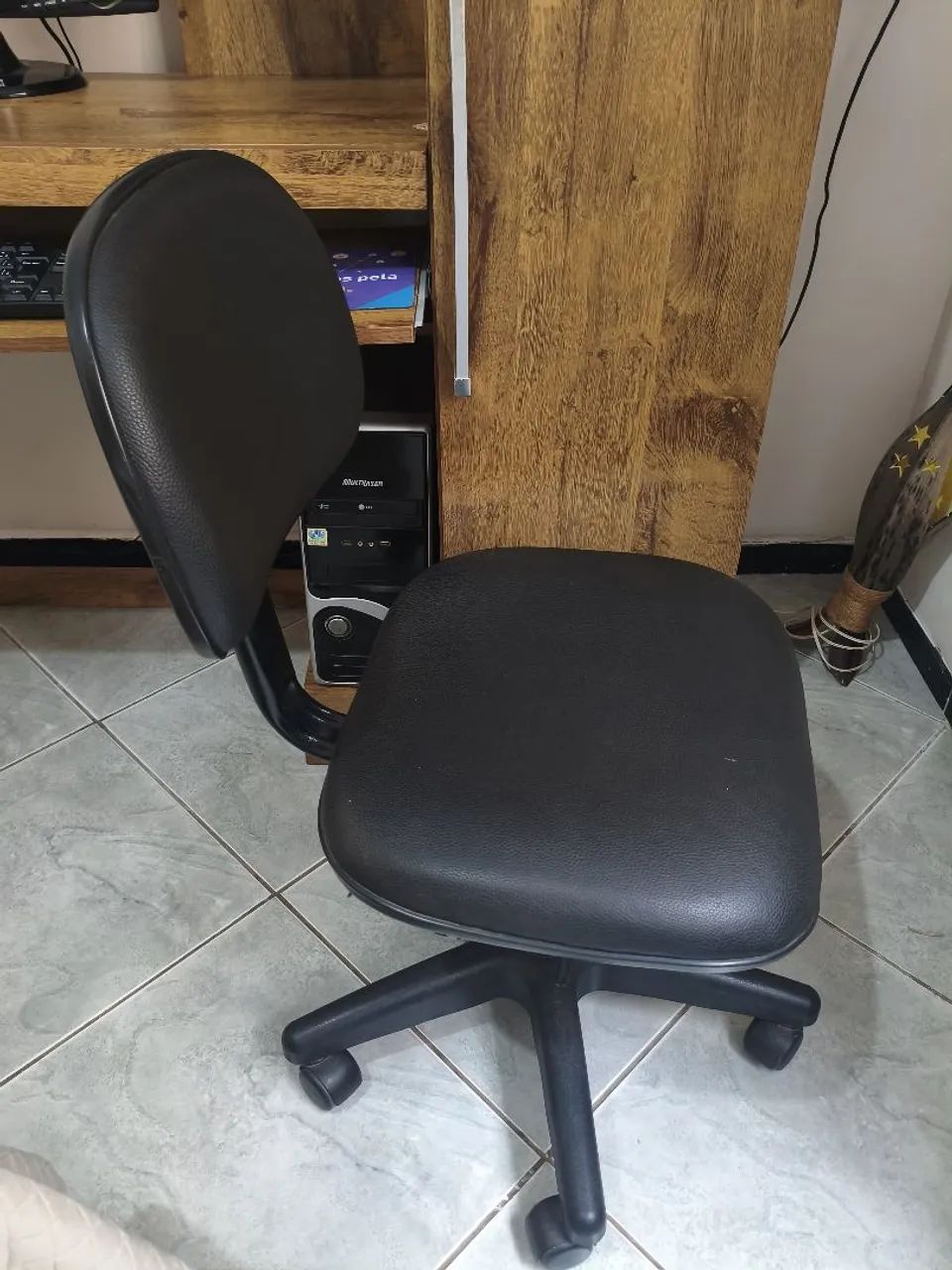 Computador de mesa C/ mesa e cadeira  - Foto 4