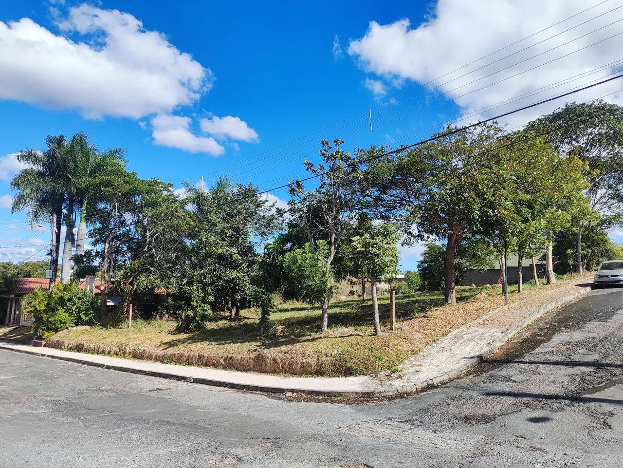 TERRENO DE ESQUINA 1200 M² - BELVEDERE GREEN - Jardim Botânico
