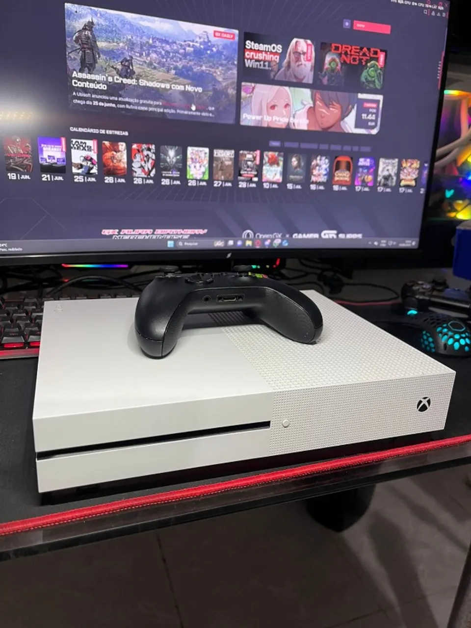 Vendo Xbox One S 1 tb + 35 jogos