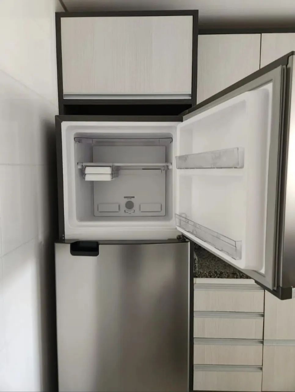 EXCELENTE OPORTUNIDADE GELADEIRA BRASTEMP INOX PAINEL DIGITAL SEMINOVA  - Foto 3