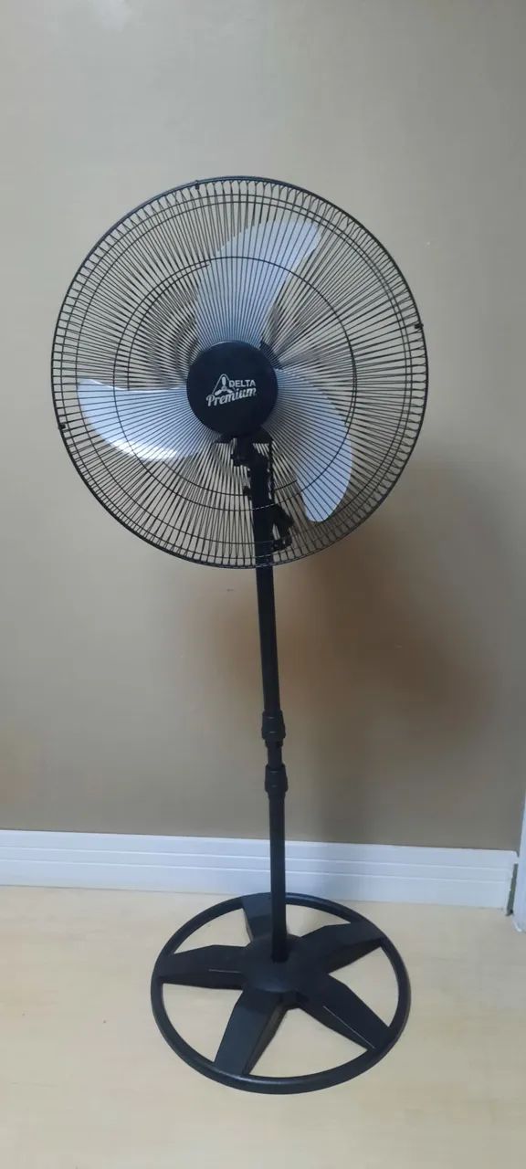 Ventilador de chão Delta Premium bivolt