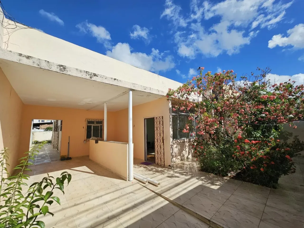 Casa para Venda em Salvador, Pernambués, 3 dormitórios, 2 banheiros, 3 vagas