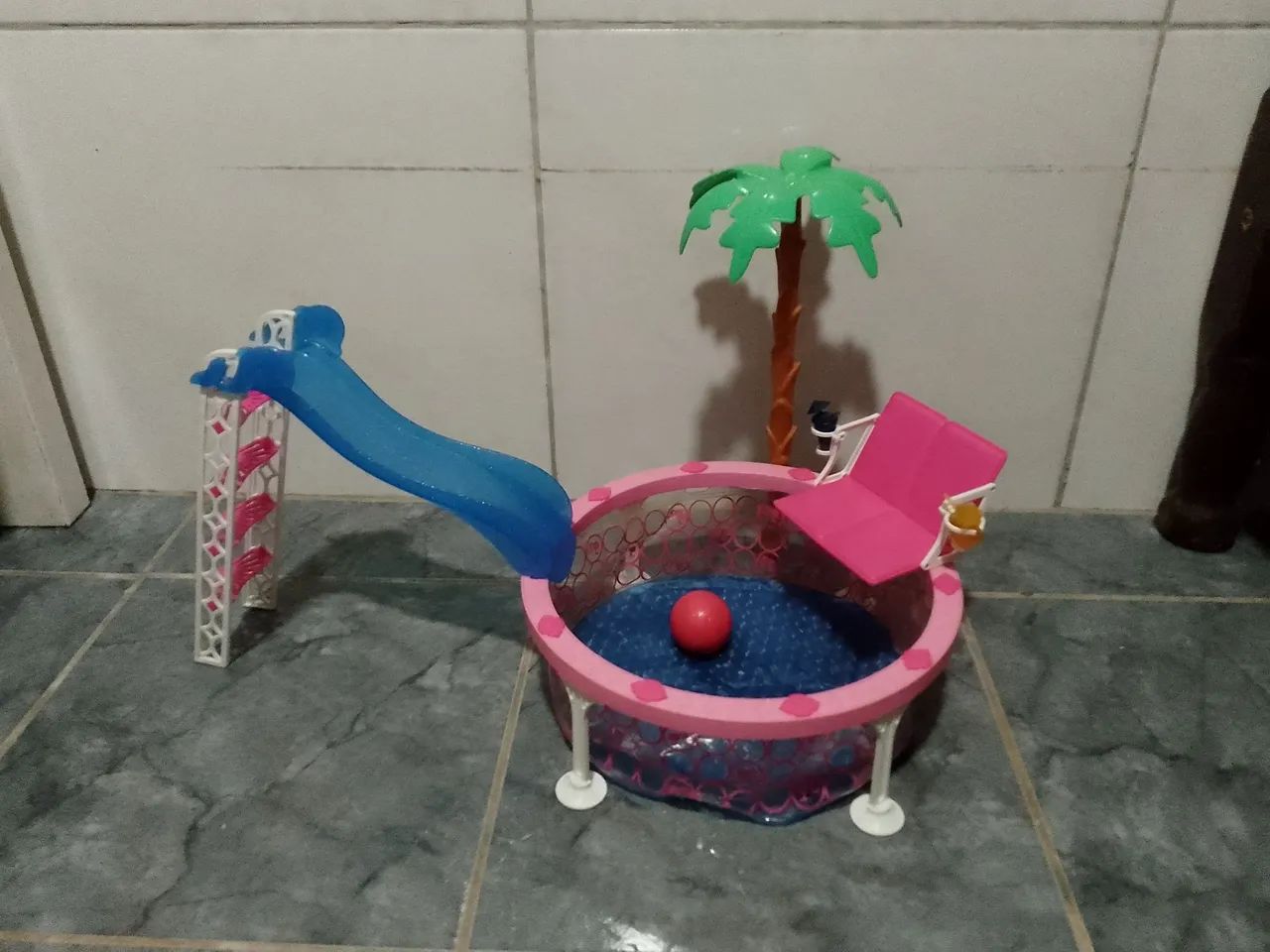 Piscininha de brinquedo da Barbie  - Foto 3
