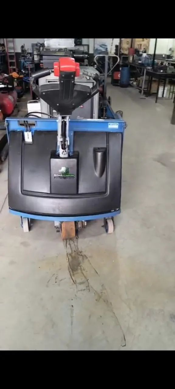 Vendo Transpalheteira Eletrica