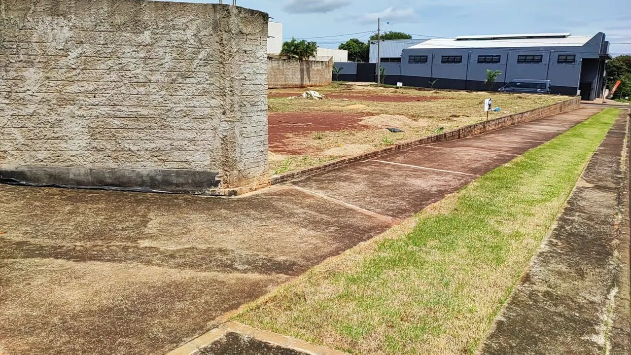 Terrenos comerciais, jardim Araucária..