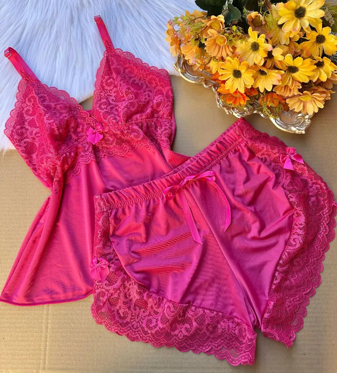 Conjunto de Pijama Feminino Rosa com Renda