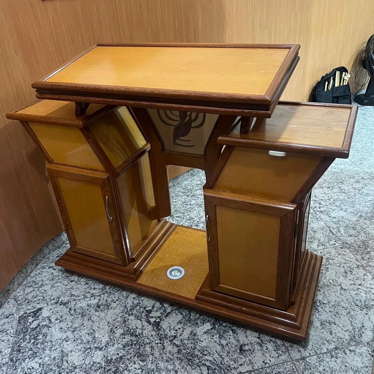 Púlpito de madeira maciça para igreja - Foto 2
