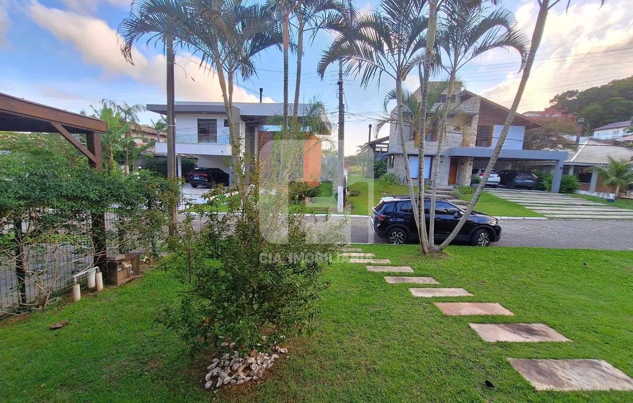 Casa de 5 dormitórios à venda no Sambaqui - Foto 2