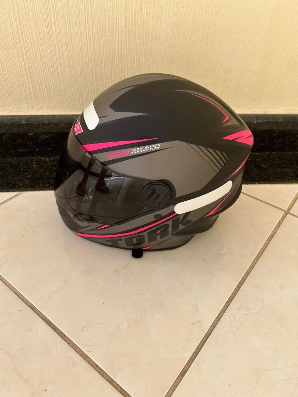 Capacete pro tork novo