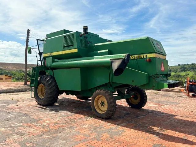Colheitadeira - John Deere - 1175 - Ano 2.000 - (embreagem) com plataforma de soja 16 pés  - Foto 5