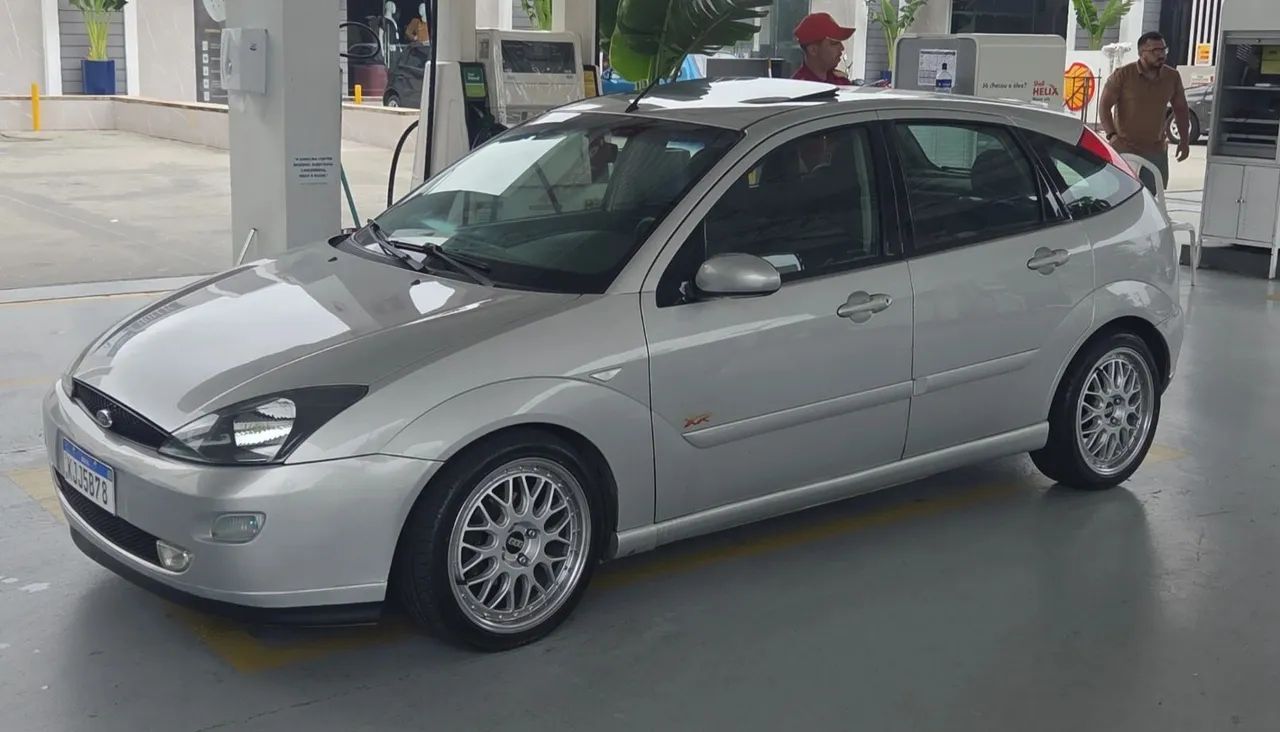 Ford Focus Ghia/ XR 2.0 /ghia 2.0 16V Flex 5P 2003