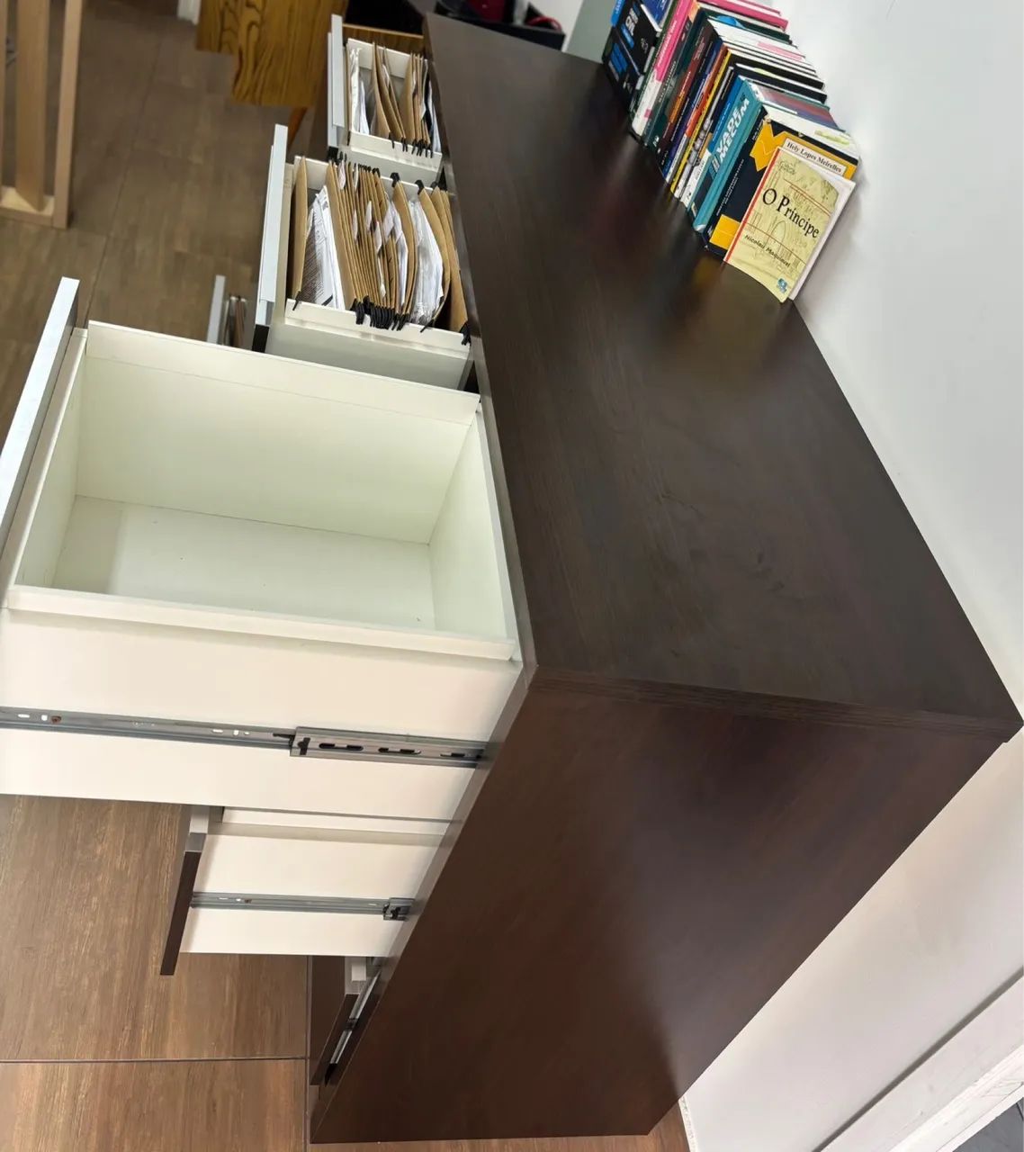 Armário em ótimo estado! Organiza tudo em escritório  - Foto 4