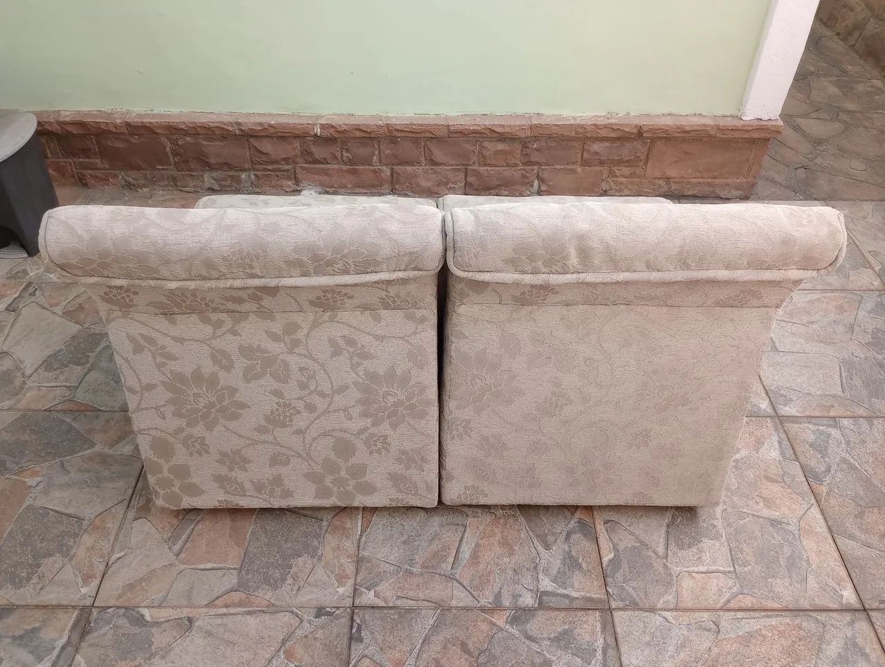 Duas poltronas/Sofá de dois lugares de marca tradicional no mercado de Móveis. - Foto 4