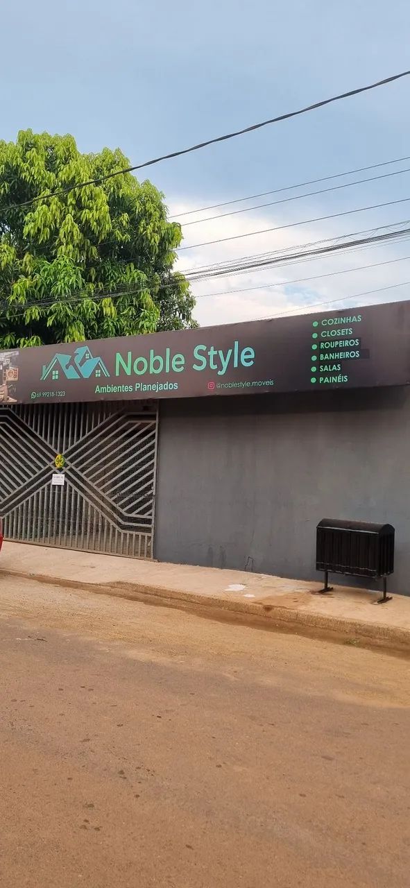 Ponto comercial com uma casa 