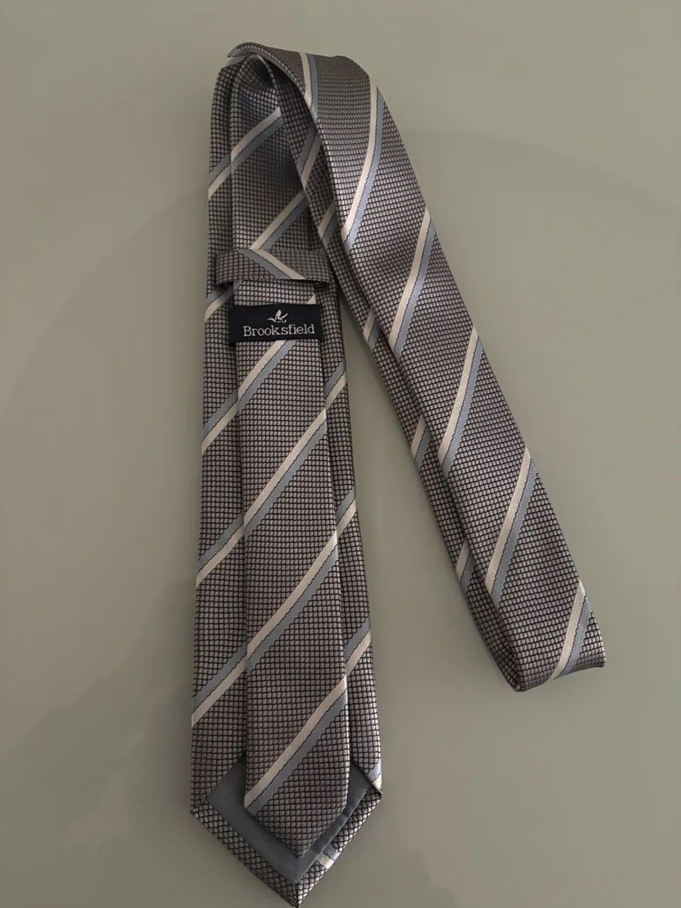 Gravata Brooksfield  cinza 100 % seda  - Foto 2