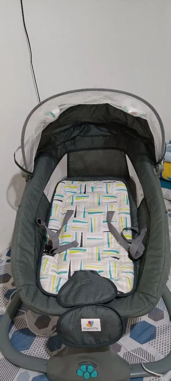 Cadeirinha descanso bebê automático.